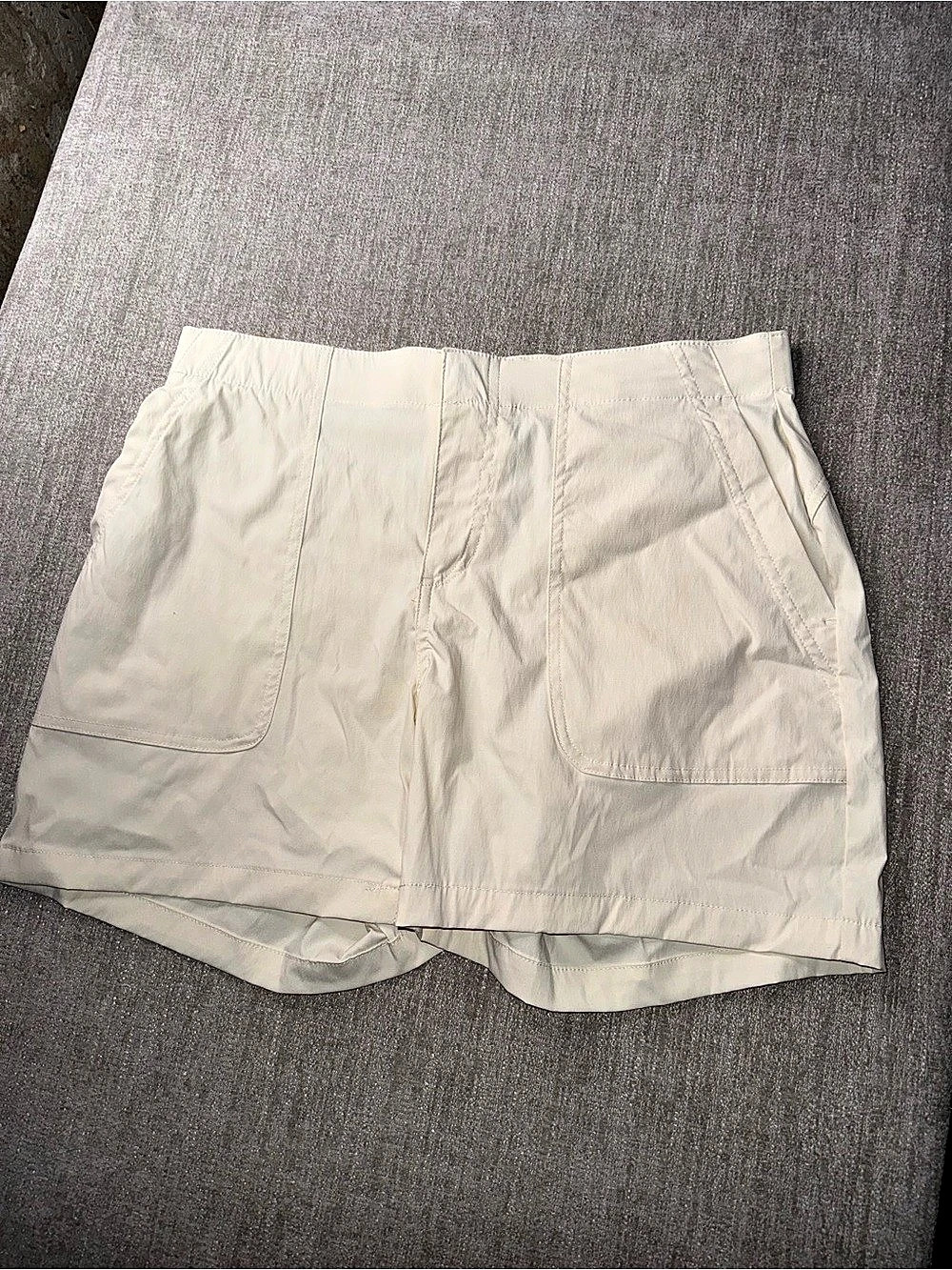 Eddie Bauer Hiker Short Cream Size 8 NWT